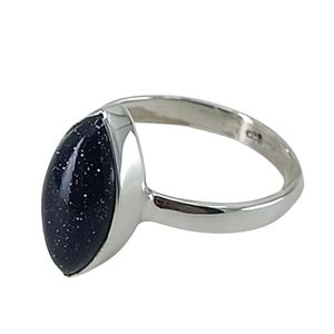 Bague artisanale en argent sterling 925 Navya Craft, pierre de lune bleue marquise, pour elle, cadeau pour la Saint-Valentin - Product Image 1