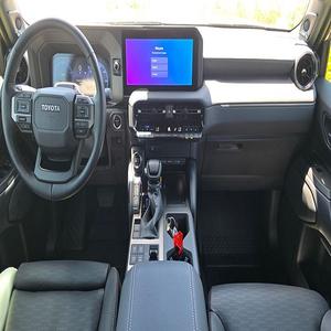 ¡Oferta Imperdible! Toyota Land Cruiser Base 2025 Súper Limpio, Motor Híbrido Turboalimentado de 2.4L y 4 Cilindros en Línea, Tracción en las Cuatro Ruedas, SUV de Lujo Automático - Product Image 3