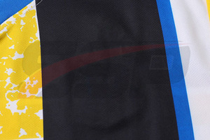 Vente en gros de maillots de football sublimés avec logo personnalisé, kits d'entraînement pour adultes, y compris shorts, chemises et uniformes pour hommes - Product Image 6