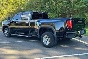 G-M-C S-i-e-r-r-a 3500HD D-e-n-a-l-i Crew Cab 4-x-4 2021 - Product Image 4