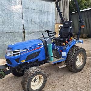 Tracteur compact ISEKI TM3267H 25HP 4 roues motrices, moteur diesel 3 cylindres 1,5L, transmission HST 3 vitesses, capacité de levage 600 kg, tracteur agricole - Product Image 1