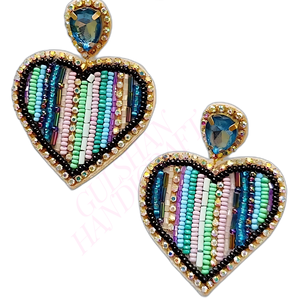 Boucles d'oreilles en tissu de coton de qualité supérieure, couleurs personnalisées, broderie en forme de cœur, perles, fabrication artisanale, taille personnalisable, pour femmes, pour les fêtes - Product Image 1