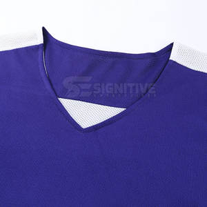 Ensemble d'uniformes de basket-ball professionnels avec une construction durable pour un jeu de niveau compétitif, uniforme de basket-ball personnalisé - Product Image 2