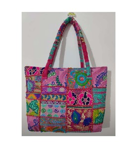 Bolso de mano étnico de cuero hecho a mano, bolso de hombro de retazos tribales a la moda, dos correas, precio al por mayor, parche de tela hecho a mano, trabajo - Product Image 1