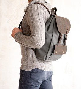 Sac à dos en toile et cuir souple élégant, randonnée en plein air, voyage, école, travail, utilisation unisexe, durable, léger, respirant, multi-poches - Product Image 3