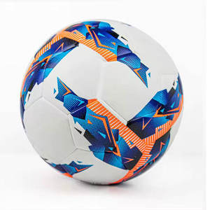 Ballons de football de qualité supérieure pour l'entraînement et les compétitions de football en plein air, avec logo personnalisé imprimé - Product Image 3