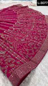 Las mujeres indias de moda usan trabajo de bordado pesado y trabajo de hilo de secuencia Lehenga Choli pesado con borde de encaje BNet Dupatta Set - Product Image 4