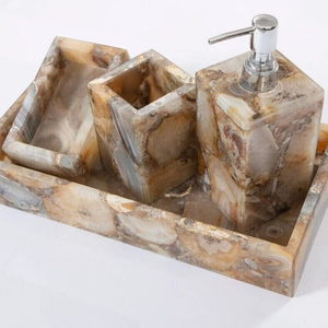 Juego de baño de caja de pañuelos y bandeja de servicio hecha a mano pulida ecológica de madera maciza de Crafts Galore - Product Image 1