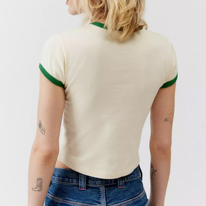 Camisetas cortas y cuadradas para mujer al por mayor | Camiseta recortada de gran tamaño con logotipo personalizado | Ropa informal de moda OEM/ODM Proveedor - Product Image 4