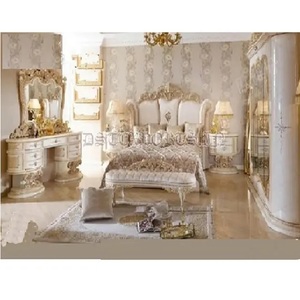 Juego de Muebles de Dormitorio de Diseño Único y Lujo, Estilo Real, Muebles de Dormitorio Antiguos Tallados a Mano - Product Image 1