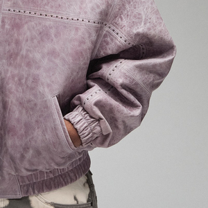 Chaqueta de invierno con capucha Varsity de cuero genuino personalizada para hombre, bordado de moda, diamantes de imitación, estilo universitario, patrón de letras - Product Image 5