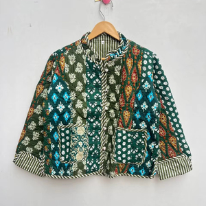 Chaqueta de retazos Burfi de algodón acolchado hecha a mano India Unisex recién llegado abrigo de invierno botón decoración ganchillo calentado - Product Image 1