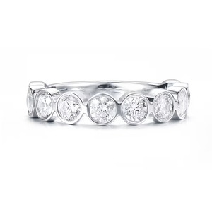 Bague élégante sertie de diamants de laboratoire exquis, faits à la main, qualité F-SI1, en or massif 14 carats, sertissage clos. - Product Image 3
