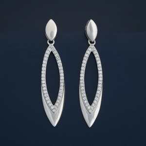 Pendientes de Plata 92.5 con Diseño Geométrico de Pluma y Circonitas, Perlas y Diamantes Dorados, Ideales para Fiestas y Bodas - Product Image 1