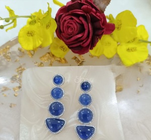 Pendientes de Diseño con Doble Capa de Circonitas Cúbicas con Acabado Plateado de Alta Calidad, Colección para Bodas y Fiestas para Mujeres y Niñas - Product Image 3