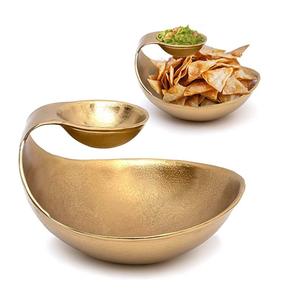 Bol de service en aluminium artistique, conçu pour ajouter du charme et de l'élégance aux présentations de table. - Product Image 4