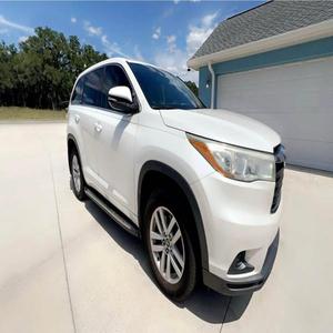 Toyottaa Highlander Fairly Used SUV No Accident History Best Price Available for Bulk Orders Buy Now - Product Image 5