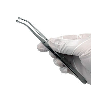 Pince à épiler pour instruments chirurgicaux dentaires avec fentes pour pansements en coton à pointe dentelée et pince à épiler à aiguille pour les opérations chirurgicales - Product Image 5