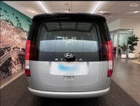 Voiture d'occasion super propre, Hyundai STARIA LOAD Auto MY23 2023, fourgon d'occasion prêt à être expédié