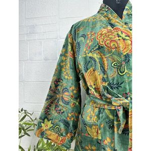 Elegante Bata Floral Verde Malibu Azulado de Lujo Unisex, Chaqueta Reversible de Otoño Invierno con Forro de Seda, Vestido de Novia de Terciopelo de Lujo - Product Image 4