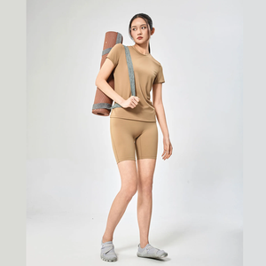 Camiseta ajustada de nailon y LICRA OEM para mujer, Camiseta deportiva de estilo para gimnasio y Yoga con estampado de logotipo con función antibolitas para verano - Product Image 5