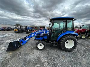 Tractor NEW HOLLAND BOOMER 40 T4B 4x4 de 40 HP, Tractor de Ruedas Subcompacto con Motor de Alta Productividad - Product Image 3