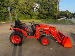 Tractor de Ruedas Usado B2601HSD, 25HP, 4WD, Transmisión por Engranajes, para Uso Agrícola - Product Image 2