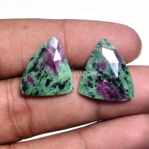 Bán buôn tự nhiên Rose đá quý mặt dây chuyền vòng cổ <span class=keywords><strong>Ruby</strong></span> Zoisite cặp Cabochon màu xanh lá cây pha lê Bead đối với trang sức làm nhà thiết kế - Product Image 1