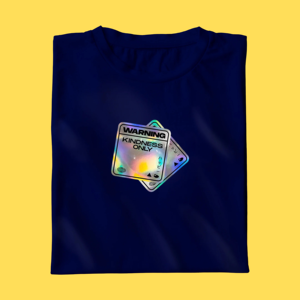 Camiseta de Algodón 100% Orgánico con Estampado Gráfico, Estilo Jersey, 240g de Peso de Tela, Impresión Serigrafiada - Product Image 2