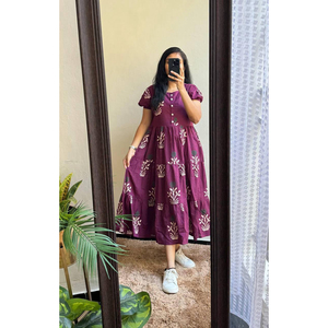 Robe longue élégante bohème pour femmes Robe fluide à imprimé floral avec manches bouffantes et boutons pour les vacances d'été - Product Image 1