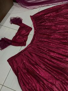 Lehenga Choli de Seda de Diseño Elegante con Trabajo de Lentejuelas Rosadas - Product Image 6