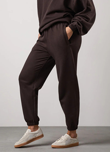 Sweat-shirt pull pour femme avec pantalon de jogging slim tenue chic et tendance parfaite pour les voyages de gym ou la mode décontractée - Product Image 2