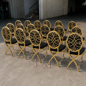 Chaise de mariage décorative en acier inoxydable doré avec dossier ajouré et revêtement noir pour mariages et événements de banquet - Product Image 2