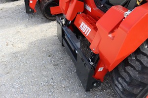 ราคาดีสำหรับรถตักล้อยาง Kioti SL750 สภาพดี พร้อมซื้อ ใช้งานได้ทันที ประสิทธิภาพสูงสำหรับงานก่อสร้างและขนย้ายดิน พร้อมจัดส่ง - Product Image 3