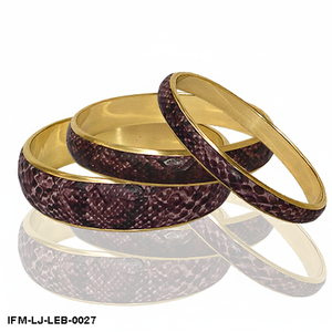 กำไลข้อมือทองเหลืองและหนังทำมือ ชุดสามชิ้น ดีไซน์หรูหรา ลายหนังงู ของขวัญเครื่องประดับที่ไม่เหมือนใครสำหรับวันครบรอบหรือวันเกิดสำหรับเธอ - Product Image 1