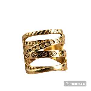 Anillo de latón cruzado con dedo completo X para mujer de lujo, joyería de moda chapada en oro para fiestas y aniversarios a precio de fábrica al por mayor - Product Image 1