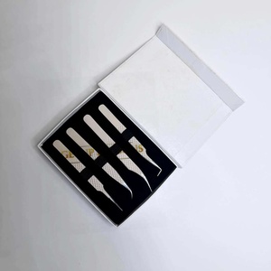 Pince à épiler en acier inoxydable 10 mm, antistatique, antimagnétique, à pointe lisse et prise parfaite, pour isolation des cils (couleur nude) - Product Image 3