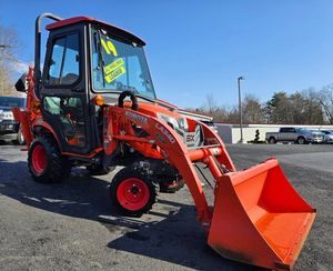 Tractor Agrícola Kubota B2401 de Alta Calidad, 23 HP, 4x4, con Cultivador - Product Image 5