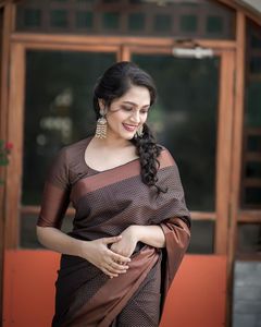 ผ้าแจ็คการ์ด pallu ที่มีดีไซน์เก๋ล่าสุดใช้ได้กับ Saree ที่มี zahlar ที่สวยงาม - Product Image 5