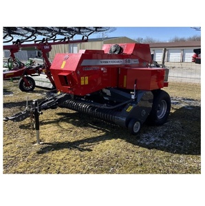 Presse à balles moderne Massey Ferguson 1840 avec lubrification automatisée et châssis en acier renforcé pour une utilisation à long terme - Product Image 5