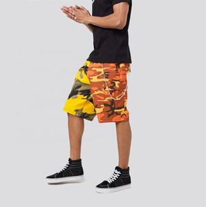 Short de compression de gymnastique au design sportif pour homme Short de gymnastique et de course respirant à coupe ample avec motif solide - Product Image 3