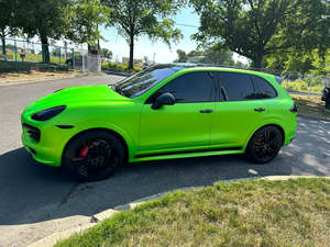 Porsche Cayenne GT S AWD 2013 / Disponible à la vente avec faible kilométrage, moteur essence, véhicule bien entretenu et sans accidents - Offre spéciale - Product Image 3