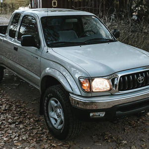 2002 Utilisé pour Tacoma XtraCab 4x4 Conduite à gauche - Product Image 1