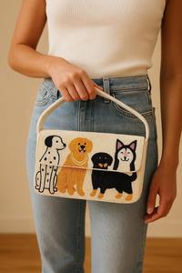 Sac à main perlé rouge et blanc - Sac perlé fait main pour les fans de l'univers universitaire féminin avec fermeture éclair - Motif léopard personnalisable - MOQ 3 pièces - Product Image 2