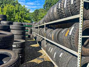 Pneus de camion d'occasion de qualité supérieure en stock à vendre des prix bon marché achetez aujourd'hui pour une livraison rapide et le meilleur prix de gros - Product Image 2