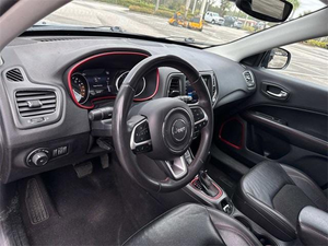 Vehículo Todoterreno Compacto de Lujo Usado 2024, 4x4, Automático, Gasolina, Alto Rendimiento, en Venta, Listo para Enviar - Product Image 4