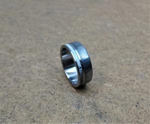 Anillo de compromiso de acero de Damasco y titanio para hombre, anillo de compromiso DIY de moda con soporte OEM, fabricante directo - Product Image 5