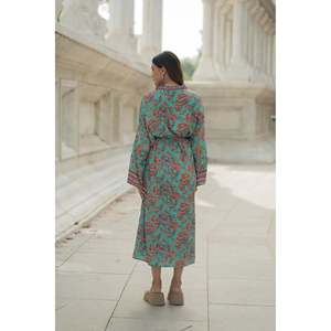 Kimono de Lujo de Mezcla de Seda para Mujer, Bata Suave y Transpirable, Ropa de Estar por Casa Larga, Ropa de Dormir para Damas de Honor, Resort de Playa, Tejido ODM - Product Image 3