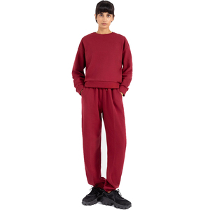 Sweat-shirts personnalisés pour femmes, fabriqués avec une doublure intérieure douce et un tissu extérieur résistant pour une chaleur et un confort équilibrés - Product Image 4