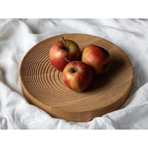 Plateau de service en bois décoratif fait à la main, durable, multifonctionnel, design écologique, bois naturel, décoration d'intérieur - Product Image 1